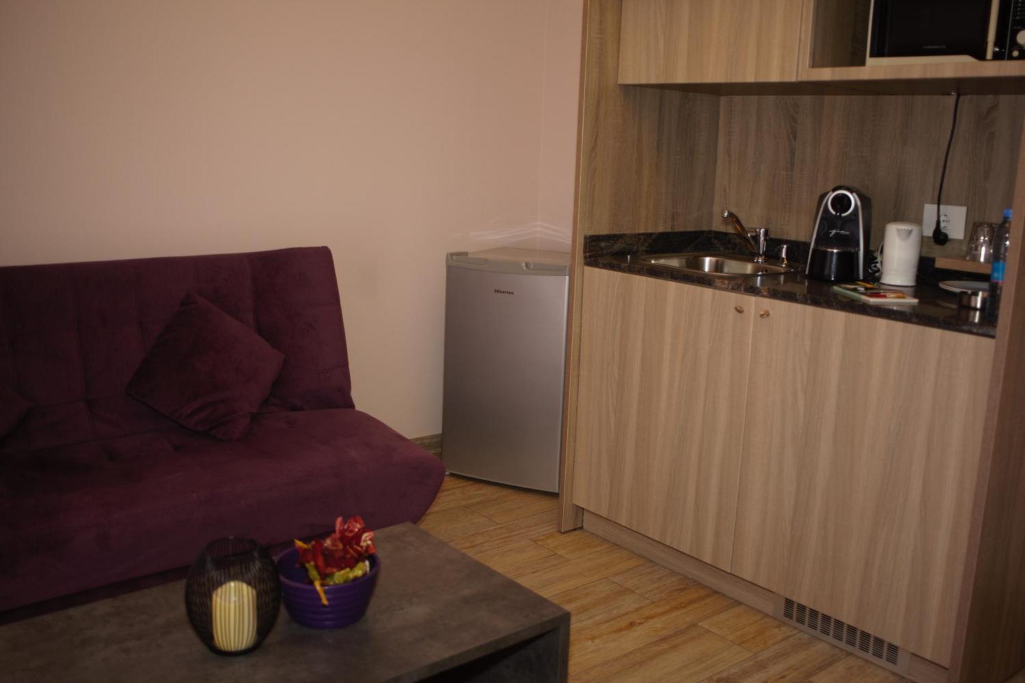 Hotello Guest Suites Jounieh Exterior foto