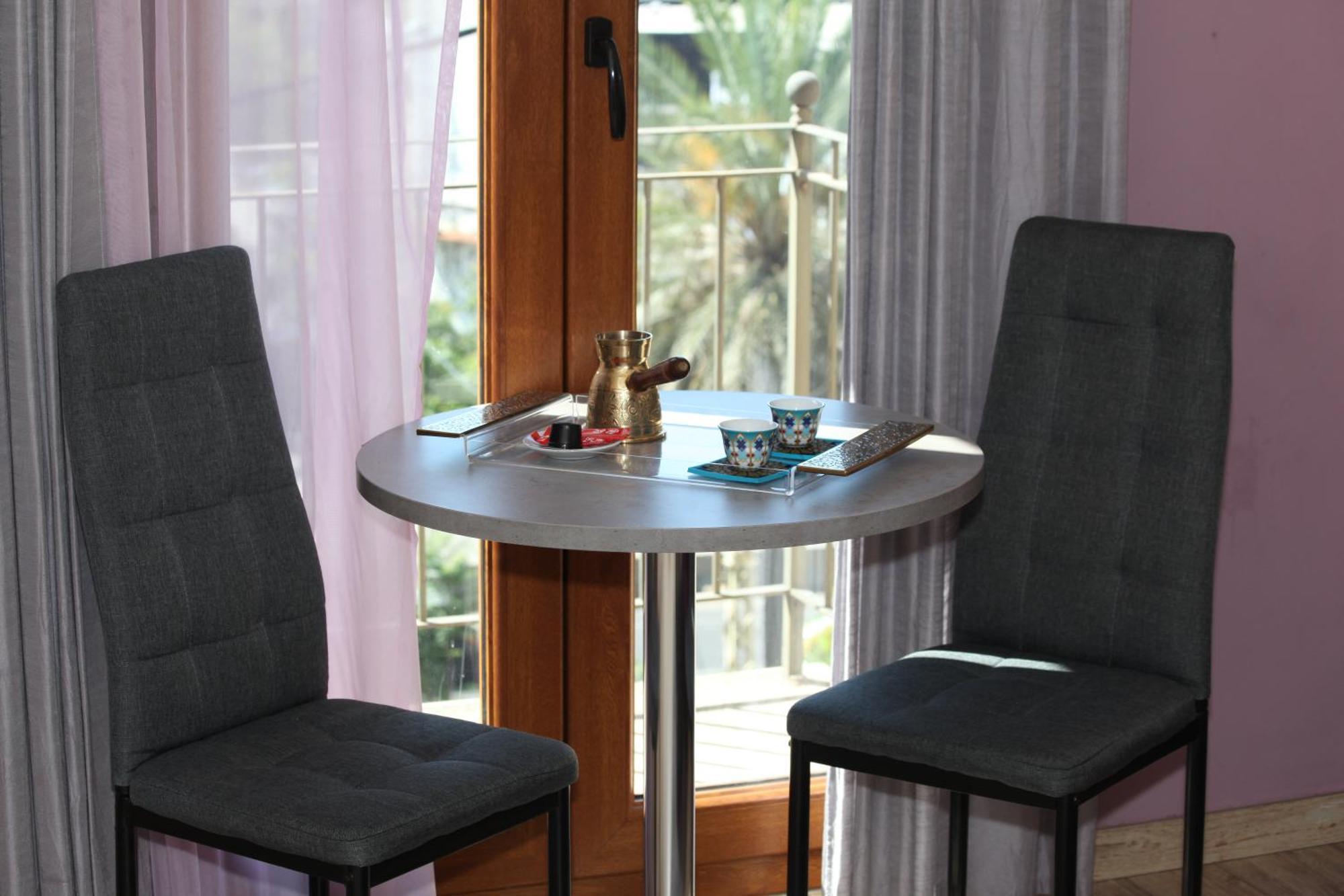 Hotello Guest Suites Jounieh Exterior foto